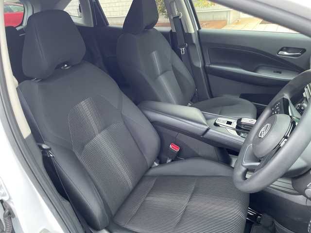 日産 ノート X 岡山県 2021(令3)年 3.1万km ピュアホワイトパール 純正9インチディスプレイオーディオ/フルセグTV、Bluetooth、AM、FM/AppleCarplay、AndroidAuto/ビルトインETC/全方位カメラ/インテリジェントルームミラー/純正ドライブレコーダー/ワイヤレス充電/USB電源ソケット/インテリジェントエマージェンシーブレーキ/標識検知機能/駐車支援/後退時車両検知機能/ふらつき警報/側方支援/後側方支援/速度標識表示/フロント＆バックソナー/エクステリアパッケージ/・フロントバンパーフィニッシャー/・サイドフィルフィニッシャー/・リアバンパーフィニッシャー