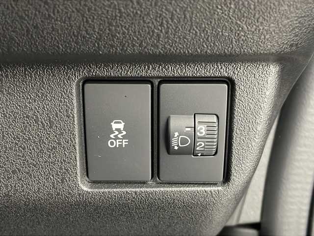 ホンダ Ｎ ＢＯＸ カスタム ターボ コーディネートS 愛知県 2023(令5)年 2.2万km グレーⅡ ターボ/両側パワースライドドア/レーダークルーズコントロール（追従あり）/ドライブレコーダー/Staradaナビ/フルセグTV/CD/DVD/Bluetooth接続/横滑り防止装置/盗難防止装置/コーナーセンサー/トラクションコントロール/純正ドアバイザー/純正フロアマット/純正アルミホイール/電格ミラー/ステアリングリモコン/パドルシフト/スマートキー/ETC