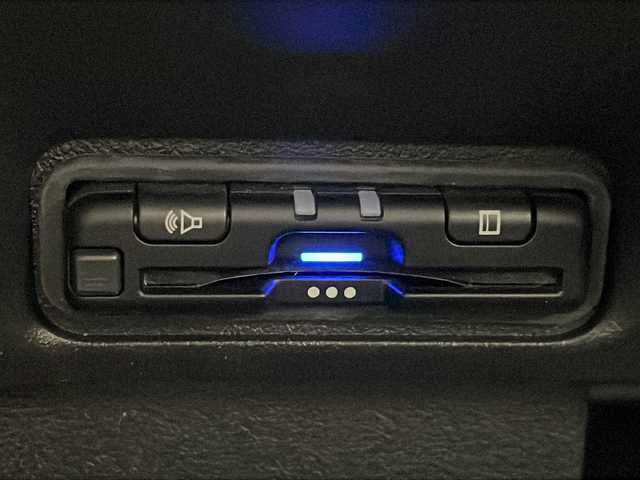 ホンダ Ｎ ＢＯＸ カスタム ターボ コーディネートS 愛知県 2023(令5)年 2.2万km グレーⅡ ターボ/両側パワースライドドア/レーダークルーズコントロール（追従あり）/ドライブレコーダー/Staradaナビ/フルセグTV/CD/DVD/Bluetooth接続/横滑り防止装置/盗難防止装置/コーナーセンサー/トラクションコントロール/純正ドアバイザー/純正フロアマット/純正アルミホイール/電格ミラー/ステアリングリモコン/パドルシフト/スマートキー/ETC