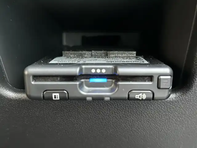 ダイハツ ムーヴ キャンバス G ブラックアクセント リミテッド SAⅢ 愛媛県 2019(令1)年 3.9万km グレーマイカM 登録時走行距離：38371Km/ディーラーOP社外メモリナビ/AM/FM/フルセグTV/Bluetooth/CD/DVD/全方位カメラ/アイドリングストップ/社外ETC/スマートキー/ベンチシート/両側パワスラ/横滑り防止装置/盗難防止装置/衝突軽減システム/LEDヘッドライト/オートライト/オートハイビーム/フォグランプ/エンジンスタートボタン/スマートキー/純正アルミホイール/純正フロアマット/スペアキー1本