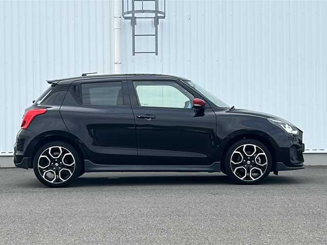 スズキ スイフト スポーツ 愛媛県 2019(令1)年 3.9万km スーパーブラックパール 社外SDナビ/ETC/クルーズコントロール/社外前後ドライブレコーダー/Bluetooth/フルセグTV/純正17インチアルミホイール/純正フロアマット/スマートキー/スペアキー/バックカメラ/横滑り防止装置/オートライト/オートLEDヘッドライト/フォグランプ/保証書/取扱説明書