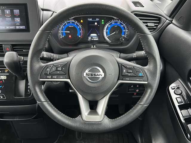 日産 ルークス HWS Gターボ プロパイロットED 埼玉県 2021(令3)年 1.9万km ホワイトパール ワンオーナー/４WD/純正ディスプレイオーディオ/　AM/FM/BT/USB/iPod/ドラレコ連動/ハンズフリー両側パワースライドドア/プロパイロット/インテリジェントエマージェンシーブレーキ/インテリジェントアラウンドビューモニター/プラズマクラスター付リアシーリングファン/純正ドライブレコーダー(DJ4-S)/ETC/純正15インチアルミホイール/衝突安全ボディー/EBD（電子制動力配分装置）	/盗難防止システム	/VDC（ビークルダイナミクスコントロール）/トラクションコントロール/分割可倒式リアシート	分割式/UVカット付きプライバシーガラス/保証書/取扱説明書/スペアキー1本