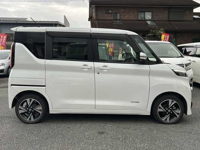 日産 ルークス HWS Gターボ プロパイロットED 埼玉県 2021(令3)年 1.9万km ホワイトパール ワンオーナー/４WD/純正ディスプレイオーディオ/　AM/FM/BT/USB/iPod/ドラレコ連動/ハンズフリー両側パワースライドドア/プロパイロット/インテリジェントエマージェンシーブレーキ/インテリジェントアラウンドビューモニター/プラズマクラスター付リアシーリングファン/純正ドライブレコーダー(DJ4-S)/ETC/純正15インチアルミホイール/衝突安全ボディー/EBD（電子制動力配分装置）	/盗難防止システム	/VDC（ビークルダイナミクスコントロール）/トラクションコントロール/分割可倒式リアシート	分割式/UVカット付きプライバシーガラス/保証書/取扱説明書/スペアキー1本
