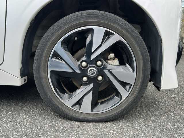 日産 ルークス HWS Gターボ プロパイロットED 埼玉県 2021(令3)年 1.9万km ホワイトパール ワンオーナー/４WD/純正ディスプレイオーディオ/　AM/FM/BT/USB/iPod/ドラレコ連動/ハンズフリー両側パワースライドドア/プロパイロット/インテリジェントエマージェンシーブレーキ/インテリジェントアラウンドビューモニター/プラズマクラスター付リアシーリングファン/純正ドライブレコーダー(DJ4-S)/ETC/純正15インチアルミホイール/衝突安全ボディー/EBD（電子制動力配分装置）	/盗難防止システム	/VDC（ビークルダイナミクスコントロール）/トラクションコントロール/分割可倒式リアシート	分割式/UVカット付きプライバシーガラス/保証書/取扱説明書/スペアキー1本