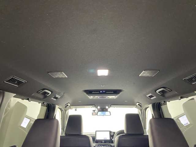 トヨタ ヴォクシー S－Z 群馬県 2023(令5)年 5.3万km アティチュードブラックマイカ 純正１０．５型ナビ　純正１４型後席モニター　バックカメラ　アダプティブクルーズコントロール　両側パワースライドドア　シートヒーター　前後ドライブレコーダー　ＥＴＣ２．０　ＬＥＤヘッドライト　禁煙車