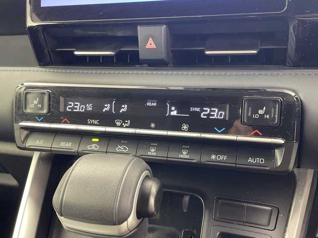 トヨタ ヴォクシー S－Z 群馬県 2023(令5)年 5.3万km アティチュードブラックマイカ 純正１０．５型ナビ　純正１４型後席モニター　バックカメラ　アダプティブクルーズコントロール　両側パワースライドドア　シートヒーター　前後ドライブレコーダー　ＥＴＣ２．０　ＬＥＤヘッドライト　禁煙車