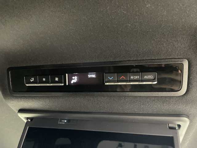 トヨタ ヴォクシー S－Z 群馬県 2023(令5)年 5.3万km アティチュードブラックマイカ 純正１０．５型ナビ　純正１４型後席モニター　バックカメラ　アダプティブクルーズコントロール　両側パワースライドドア　シートヒーター　前後ドライブレコーダー　ＥＴＣ２．０　ＬＥＤヘッドライト　禁煙車