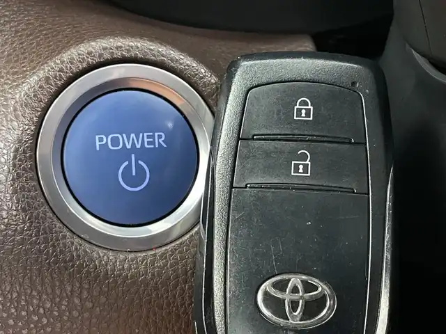 トヨタ ヤリスクロス ハイブリッド Z 新潟県 2020(令2)年 5.1万km ブラックマイカ 純正ナビ/モデリスタエアロ（フロント/サイド/リア）/プリクラッシュセーフティ/レーダークルーズコントロール/レーンキープアシスト/バックモニター/ビルトインETC/ドライブレコーダー/前席シートヒーター/D席パワーシート/ハーフレザーシート/オートライト/オートハイビーム/LEDヘッドライト/前後コーナーセンサー/プッシュスタート/純正フロアマット