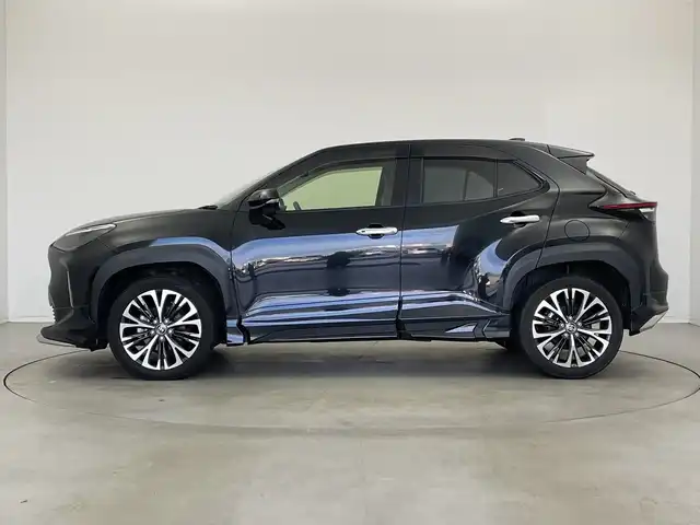 トヨタ ヤリスクロス ハイブリッド Z 新潟県 2020(令2)年 5.1万km ブラックマイカ 純正ナビ/モデリスタエアロ（フロント/サイド/リア）/プリクラッシュセーフティ/レーダークルーズコントロール/レーンキープアシスト/バックモニター/ビルトインETC/ドライブレコーダー/前席シートヒーター/D席パワーシート/ハーフレザーシート/オートライト/オートハイビーム/LEDヘッドライト/前後コーナーセンサー/プッシュスタート/純正フロアマット