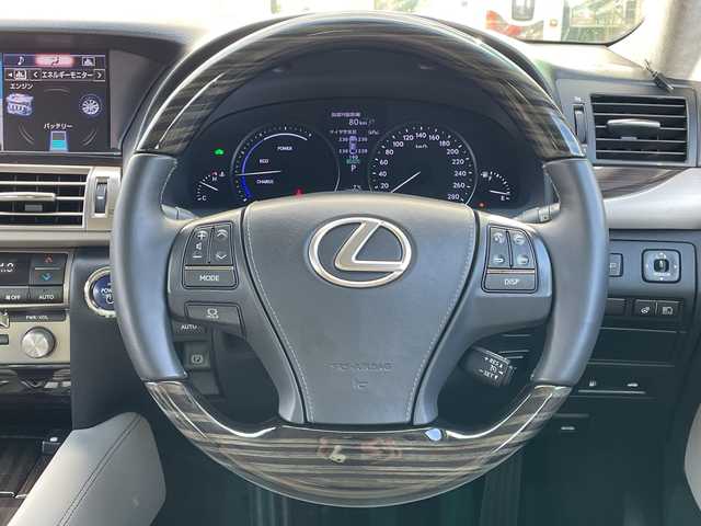 レクサス ＬＳ 600h バージョンL 青森県 2014(平26)年 11万km ブラックオパールマイカ 4WD/純正SDナビ・フルセグTV/CD・DVD・Bluetooth・SD/バックカメラ/セミアニリングレー革シート/前後席エアシート・ヒーター/パワートランク/全ドアイージークローザー/ステアリングヒーター/クルーズコントロール/アダプティブハイビーム/AC100V100W/電動サンシェード/LEDヘッドライト/LEDフォグランプ/社外21インチアルミ