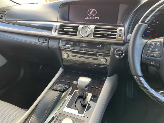 レクサス ＬＳ 600h バージョンL 青森県 2014(平26)年 11万km ブラックオパールマイカ 4WD/純正SDナビ・フルセグTV/CD・DVD・Bluetooth・SD/バックカメラ/セミアニリングレー革シート/前後席エアシート・ヒーター/パワートランク/全ドアイージークローザー/ステアリングヒーター/クルーズコントロール/アダプティブハイビーム/AC100V100W/電動サンシェード/LEDヘッドライト/LEDフォグランプ/社外21インチアルミ