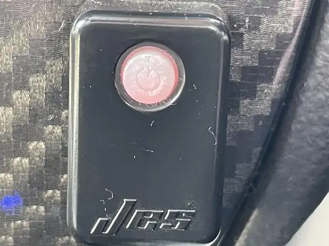 トヨタ クラウン ハイブリッド RS アドバンス 岡山県 2021(令3)年 11.8万km プレシャスホワイトパール 登録時走行距離：117443km/禁煙車/後期モデル/MOP/・白レザーシート/・デジタルインナーミラー/・電動ムーンルーフ/ヘッドアップディスプレイ/純正12.3インチナビ/　(CD/フルセグTV/Bluetooth)/全方位カメラ/クルーズコントロール(追従走行あり)/衝突被害軽減システム（PCS）/車線逸脱警報（LDA）/クリアランスソナー/ブラインドスポットモニター/後退時車両検知警報（RCTA/RCD）/標識認識機能（RSA）/ドライブレコーダー/ビルトインETC2.0/シートヒーター/エアシート/パワーシート/ステアリングヒーター/革巻きステアリング/ステアリングスイッチ/純正LEDヘッドライト/フォグライト/オートライト/プッシュスタート/スマートキー/スペアキー×1/カードキー/パドルシフト/MTモード付きAT/アイドリングストップ/RS専用純正アルミホイール 18インチ/ドアバイザー/ウインカーミラー/電動格納ミラー/オートリトラミラー/純正フロアマット/横滑防止装置/盗難防止装置/取扱説明書/新車時整備手帳（保証書）