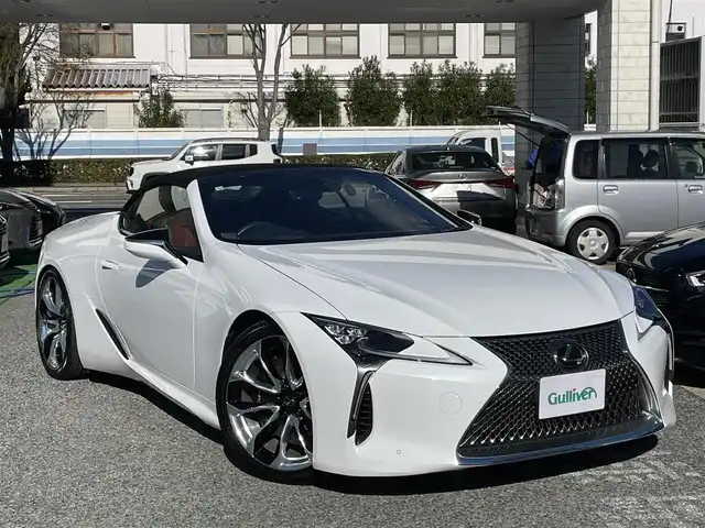 レクサス ＬＣ 500 コンバーチブル 兵庫県 2020(令2)年 4.8万km ホワイトノーヴァガラスフレーク /ワンオーナー//OP 21インチ鍛造AW（ポリッシュ仕上げ/ブラック塗装）//OP カラーヘッドアップディスプレイ//OP マークレビンソンプレミアムサウンド//タイヤ：YOKOHAMA ADAVAN SPORT/ フロント2024年製造　リヤ2023年製造//内装：ダークローズ//KYB（カヤバ）製ダウンサス//ホイールスペーサー//純正ナビ（10.3インチワイドディスプレイ）//地デジ/DVD/BT/USB/AUX/Miracast//ステアリングリモコン（ヒーター付）//バックカメラ//赤本革シート//ヒーター/ベンチレーション/電動/運転席メモリ//ネックヒーター//パドルシフト//ビルトインETC//3眼フルLEDヘッドランプ//純正ドライブレコーダー//カードキー//R3/4/5年レクサス点検記録簿//プリクラッシュセーフティ（PCS）//レーンキープアシスト（LKA）//オートマチックハイビーム（AHB）//レーダークルーズコントロール//ブラインドスポットモニター（BSM）//リヤクロストラフィックアラート（RCTA）//クリアランスソナー//タイヤ空気圧警報（TPWS）