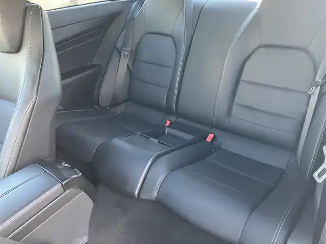 メルセデス・ベンツ Ｅ２５０ クーペ 広島県 2014(平26)年 5.8万km ポーラホワイト 純正HDDナビ/全方位カメラ/フルセグTV/Bluetooth/黒革シート/パワーシート（運転席・助手席）/シートヒーター（運転席・助手席）/LEDオートライト/AMGスポーツパッケージ/アダブティブクルーズコントロール/パドルシフト/ETC車載器/新車保証書/取扱説明書