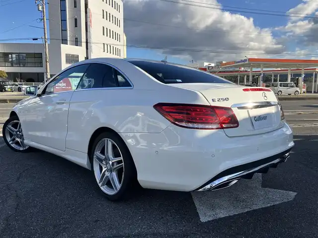 メルセデス・ベンツ Ｅ２５０ クーペ 広島県 2014(平26)年 5.8万km ポーラホワイト 純正HDDナビ/全方位カメラ/フルセグTV/Bluetooth/黒革シート/パワーシート（運転席・助手席）/シートヒーター（運転席・助手席）/LEDオートライト/AMGスポーツパッケージ/アダブティブクルーズコントロール/パドルシフト/ETC車載器/新車保証書/取扱説明書