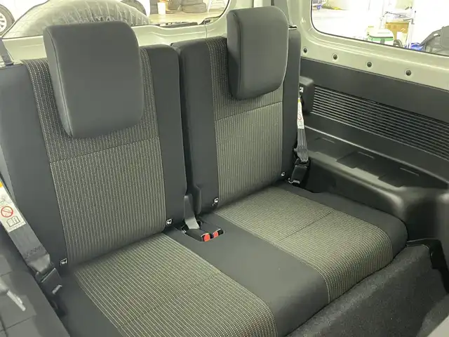 スズキ ジムニー XC 福岡県 2024(令6)年 0.1万km未満 ピュアホワイトP 登録済未使用車　/社外ナビ（フルセグＴＶ）　/ＥＴＣ　/前方ドライブレコーダー　/クルーズコントロール　/コーナーセンサー　/衝突被害軽減ブレーキ　/レーンキープ　/ヒルディセントコントロール　/シートヒーター　/ＬＥＤ
