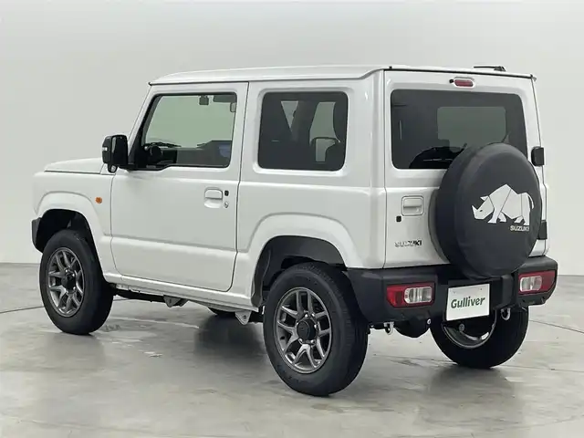 スズキ ジムニー XC 福岡県 2024(令6)年 0.1万km未満 ピュアホワイトP 登録済未使用車　/社外ナビ（フルセグＴＶ）　/ＥＴＣ　/前方ドライブレコーダー　/クルーズコントロール　/コーナーセンサー　/衝突被害軽減ブレーキ　/レーンキープ　/ヒルディセントコントロール　/シートヒーター　/ＬＥＤ