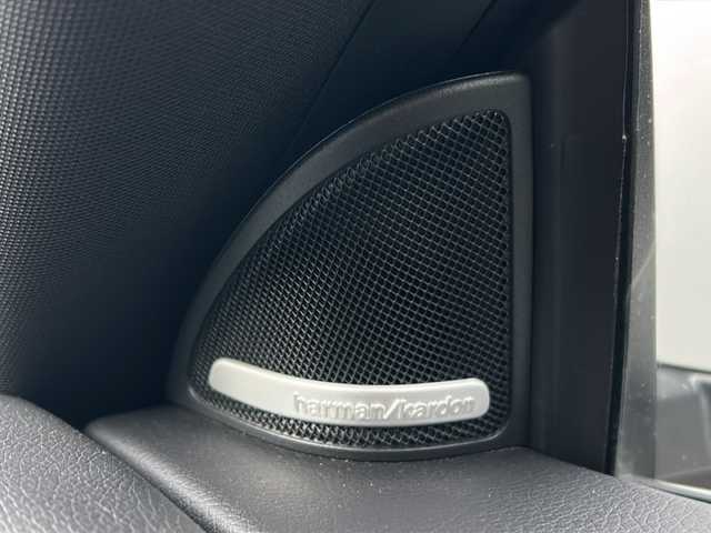 メルセデス・ベンツ ＣＬＡ２２０ Sブレイク 4MATIC 佐賀県 2018(平30)年 4.4万km ポーラホワイト 純正ナビ/Bluetooth/CD/DVD/USB/フルセグTV/バックカメラ/サンルーフ/LEDオートライト/ダブルエアコン/ブラインドスポットモニター/パドルシフト/前席パワーシート/メモリシート/前席シートヒーター/レザーシート/電格リアゲート/クリアランスソナー/ステアリングスイッチ/ソケット/革巻きステアリング/プッシュスタート/スペアキー/保証書/取扱説明書