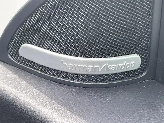 メルセデス・ベンツ ＣＬＡ２２０ Sブレイク 4MATIC 青森県 2018(平30)年 4.4万km ポーラホワイト /4WD/ターボ/ハーマンカードン/　サウンドシステム/純正ナビ/　（Bt/CD/DVD/USB/フルセグTV)/バックカメラ/サンルーフ/衝突軽減ブレーキ/ACC/アンビエントライト/LEDオートライト/ブラインドスポットモニター/パドルシフト/前席メモリー付きパワーシート/前席シートヒーター/黒レザーシート/パワーバックドア/前後クリアランスソナー/ステアリングスイッチ/革巻きステアリング/リア7面プライバシーガラス/プッシュスタート/スペアキー/保証書/取扱説明書