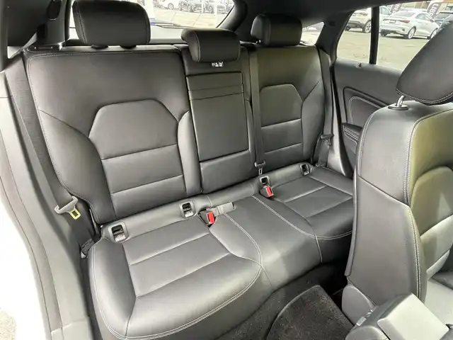 メルセデス・ベンツ ＣＬＡ２２０ Sブレイク 4MATIC 青森県 2018(平30)年 4.4万km ポーラホワイト /4WD/ターボ/ハーマンカードン/　サウンドシステム/純正ナビ/　（Bt/CD/DVD/USB/フルセグTV)/バックカメラ/サンルーフ/衝突軽減ブレーキ/ACC/アンビエントライト/LEDオートライト/ブラインドスポットモニター/パドルシフト/前席メモリー付きパワーシート/前席シートヒーター/黒レザーシート/パワーバックドア/前後クリアランスソナー/ステアリングスイッチ/革巻きステアリング/リア7面プライバシーガラス/プッシュスタート/スペアキー/保証書/取扱説明書
