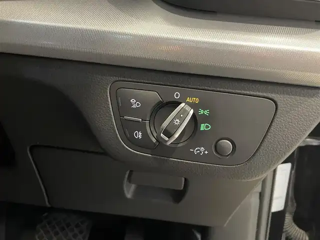 アウディ Ｑ５ TDI 1stエディション ブラックスタイリング 愛知県 2019(平31)年 2万km ミトスブラックメタリック 限定２５０台　/ブラックスタイリング/ラグジュアリーＰＫＧ　/本革シート/シートヒーター/アシスタンスＰＫＧ　/５セグメントスポークデザインＡＷ　/マトリクスＬＥＤライト/バーチャルコクピット　/純正ナビ　/３６０度カメラ　/Ｂｌｕｅｔｏｏｔｈ　/フルセグＴＶ/ACC/LKA/BSM/ETC2.0/ドライブレコーダー/プッシュスタート
