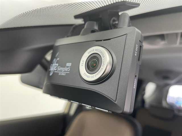 トヨタ シエンタ ファンベースG 富山県 2021(令3)年 4.3万km ベージュ 純正ナビ（AM/FM/CD/BT/ワンセグ）/バックカメラ/ドライブレコーダー/ETC/シートヒーター/ハンドルヒーター/衝突被害軽減システム/レーンキープアシスト/コーナーセンサー/横滑り防止装置/アイドリングストップ/両側パワースライドドア/オートLEDライト/オートマチックハイビーム/社外フロアマット/革巻きステアリング/ステアリングスイッチ/スマートキー/スペアキー