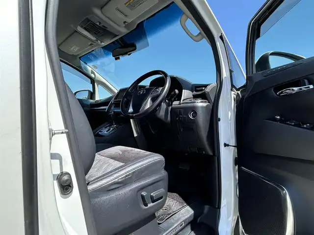 トヨタ ヴェルファイア Z Gエディション 鳥取県 2016(平28)年 4.6万km ホワイトパールクリスタルシャイン ALPINE9インチナビ/フルセグ/DVD/CD/BT/バックカメラ/ALPINE後席フリップダウンモニター/ビルトインETC/前後ドライブレコーダー/ハーフレザーシート/クルーズコントロール/ステアリングヒーター/両側パワースライド/パワーバックドア/純正18インチアルミホイール/プッシュエンジンスタート/フロアマット/ドアバイザー/保証書・取扱説明書/スペアキー