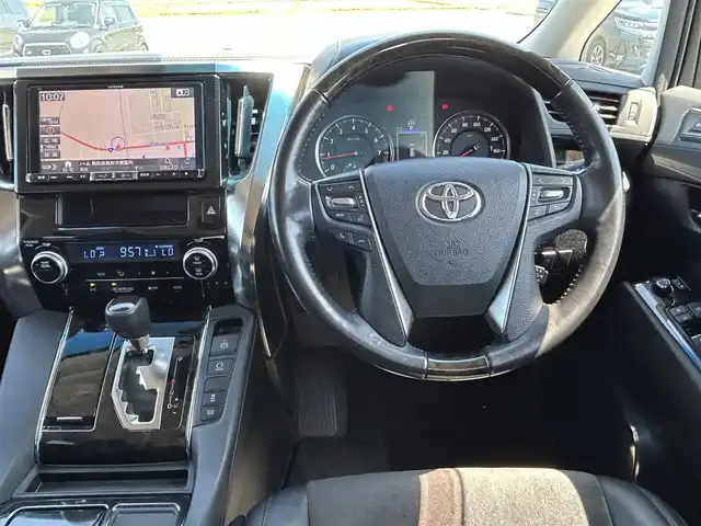 トヨタ ヴェルファイア Z Gエディション 鳥取県 2016(平28)年 4.6万km ホワイトパールクリスタルシャイン ALPINE9インチナビ/フルセグ/DVD/CD/BT/バックカメラ/ALPINE後席フリップダウンモニター/ビルトインETC/前後ドライブレコーダー/ハーフレザーシート/クルーズコントロール/ステアリングヒーター/両側パワースライド/パワーバックドア/純正18インチアルミホイール/プッシュエンジンスタート/フロアマット/ドアバイザー/保証書・取扱説明書/スペアキー