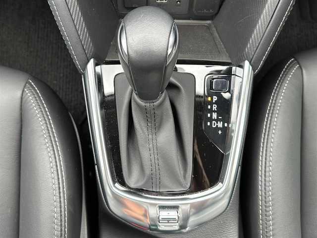 マツダ デミオ 13S ブラックレザーリミテッド 島根県 2016(平28)年 1.1万km ソウルレッドプレミアムメタリック スマートシティブレーキ/純正ナビ/CD/DVD/SD/Bluetooth/USB/ドライブレコーダー/バックカメラ/ブラインドスポットモニター/レーンキープアシスト/純正15インチアルミホイール/運転席/助手席シートヒーター/ステアリングスイッチ/HUD/ウインカーミラー/電動格納ミラー/LEDオートライト/ビルトインETC/スマートキー/スペアキー×1/プッシュスタート/保証書/取扱説明書