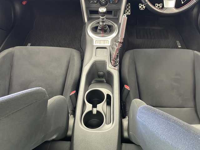 スバル ＢＲＺ R 秋田県 2020(令2)年 3.8万km マグネタイトグレーメタリック 社外アルパインナビ/（AM/FM/CD/DVD/BT）/フルセグTV/バックカメラ/ETC/LEDヘッドライト/デイライナー/電動格納ミラー/純正17インチアルミホイール/純正フロアマット/ダブル・サイド・カーテンエアバック/ABS/横滑り防止装置