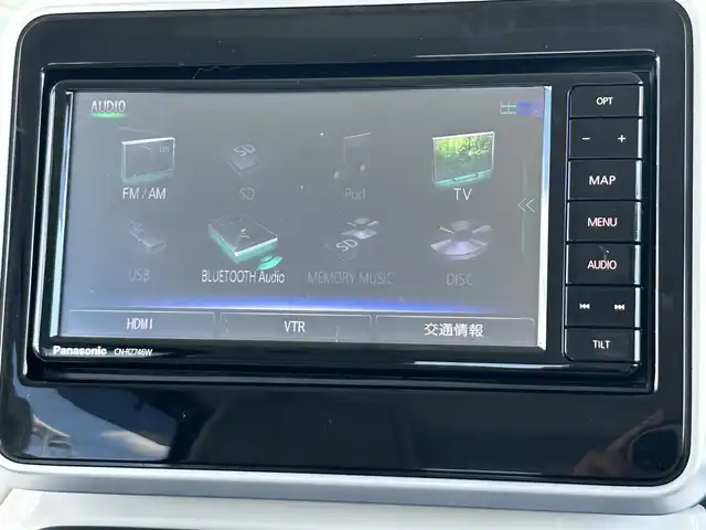 スズキ スペーシア HYBRID X 2トーン 奈良県 2018(平30)年 5.3万km オフブルーメタリック/ホワイト2トーン 純正ナビ/（フルセグ／ＢＴ／ＣＤ／ＤＶＤ）/全方位モニター/コーナーセンサー（後方）/衝突軽減システム/レーンキープアシスト/アイドリングストップ/両側パワースライドドア/ヘッドアップディスプレイ/運転席シートヒーター/後席サンシェード/純正ホイールキャップ/スペアキー