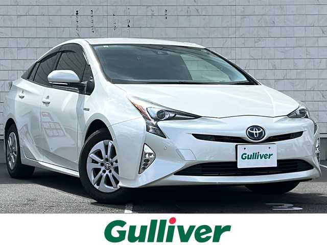 トヨタ プリウス Sセーフティプラス 長野県 2018(平30)年 6.8万km ホワイトパールマイカ ・純正7インチSDナビゲーション/CD ワンセグTV Bluetooth/・バックカメラ/・ビルトインETC/・トヨタセーフティセンス/・レーダークルーズコントロール/・レーンキープアシスト/・オートマチックハイビーム/・コーナーセンサー/・LEDヘッドライト/・オートライト/・ドライブレコーダー/・横滑り防止装置/・ウィンカーミラー/・電動格納ミラー/・フロアマット/・スマートキー/・エンジンプッシュスタート