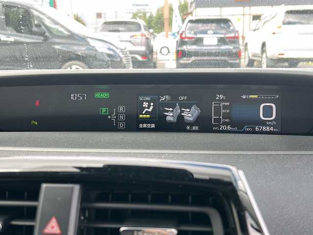 トヨタ プリウス Sセーフティプラス 長野県 2018(平30)年 6.8万km ホワイトパールマイカ ・純正7インチSDナビゲーション/CD ワンセグTV Bluetooth/・バックカメラ/・ビルトインETC/・トヨタセーフティセンス/・レーダークルーズコントロール/・レーンキープアシスト/・オートマチックハイビーム/・コーナーセンサー/・LEDヘッドライト/・オートライト/・ドライブレコーダー/・横滑り防止装置/・ウィンカーミラー/・電動格納ミラー/・フロアマット/・スマートキー/・エンジンプッシュスタート