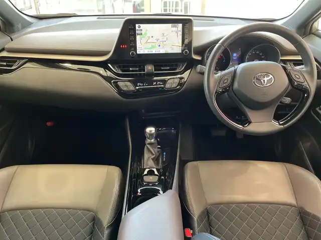 トヨタ Ｃ－ＨＲ G 埼玉県 2019(令1)年 0.7万km メタルストリームM トヨタセーフティーセンス /ディスプレイオーディオ（ナビ付き） /パノラミックビューモニター /レーダークルーズコントロール /LEDオートライト /ハーフレザーシート /純正18インチアルミホイール/ブラインドスポットモニター /ステアリングスイッチ/純正ETC
