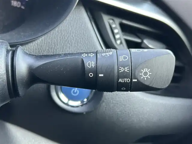 トヨタ Ｃ－ＨＲ S LEDパッケージ 福島県 2019(令1)年 4.2万km ブラックマイカ トヨタセーフティセンス/プリクラッシュセーフティ/レーントレーシングアシスト/レーダークルーズコントロール/オートマチックハイビーム/純正ナビゲーション/型番：NSZT-W68T/【CD/DVD/BT/TV】/バックカメラ/ビルトインETC/ドライブレコーダー/ステアリングリモコン/LEDオートライト/純正フロアマット