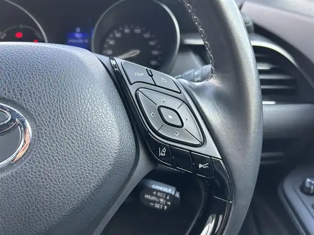 トヨタ Ｃ－ＨＲ S LEDパッケージ 福島県 2019(令1)年 4.2万km ブラックマイカ トヨタセーフティセンス/プリクラッシュセーフティ/レーントレーシングアシスト/レーダークルーズコントロール/オートマチックハイビーム/純正ナビゲーション/型番：NSZT-W68T/【CD/DVD/BT/TV】/バックカメラ/ビルトインETC/ドライブレコーダー/ステアリングリモコン/LEDオートライト/純正フロアマット