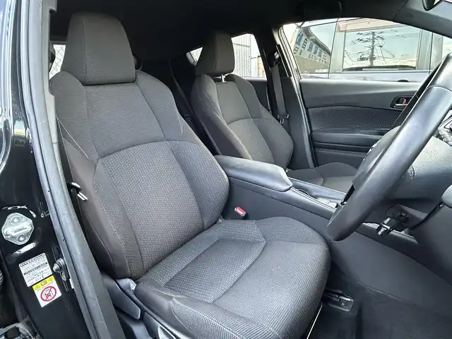 トヨタ Ｃ－ＨＲ S LEDパッケージ 福島県 2019(令1)年 4.2万km ブラックマイカ トヨタセーフティセンス/プリクラッシュセーフティ/レーントレーシングアシスト/レーダークルーズコントロール/オートマチックハイビーム/純正ナビゲーション/型番：NSZT-W68T/【CD/DVD/BT/TV】/バックカメラ/ビルトインETC/ドライブレコーダー/ステアリングリモコン/LEDオートライト/純正フロアマット