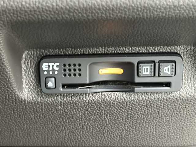 ホンダ フリード ハイブリット G ホンダセンシング 埼玉県 2021(令3)年 2.1万km プラチナホワイトパール 純正ナビ/バックカメラ　/ビルトインＥＴＣ　/両側電動スライドドア　/ＥＣＯＮ　/前後ドライブレコーダー　/シートヒーター　/純正フロアマット　/ウインカーミラー　/ドアバイザー　/ＬＥＤヘッドライト　/フォグランプ　/スマートキー/プッシュスタート