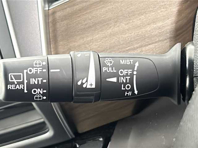 ホンダ フリード ハイブリット G ホンダセンシング 埼玉県 2021(令3)年 2.1万km プラチナホワイトパール 純正ナビ/バックカメラ　/ビルトインＥＴＣ　/両側電動スライドドア　/ＥＣＯＮ　/前後ドライブレコーダー　/シートヒーター　/純正フロアマット　/ウインカーミラー　/ドアバイザー　/ＬＥＤヘッドライト　/フォグランプ　/スマートキー/プッシュスタート