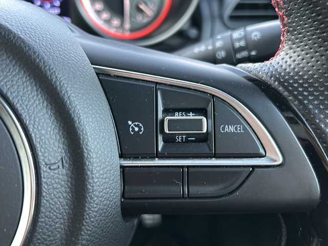 スズキ スイフト スポーツ 山梨県 2018(平30)年 7万km チャンピオンイエロー 6速MT/社外ナビ/バックカメラ/フルセグTV/CD/DVD/BT/ETC/純正17インチアルミホイール/ステアリングリモコン/クルーズコントロール/スマートキー/スペアキー1本/運転席シートヒーター/純正フロアマット