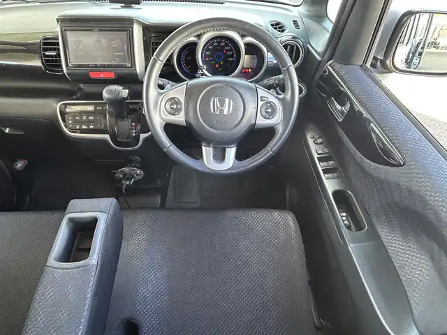 ホンダ Ｎ ＢＯＸ ＋ カスタム G ターボパッケージ 宮城県 2013(平25)年 12.7万km アラバスターシルバーメタリック ・ワンオーナー/・ナビ/（カロッツェリア）/（フルセグTV/CD/DVD/Bluetooth/Smart Usen)/・前ドライブレコーダー/・バックカメラ/・アイドリングストップ/・両側パワースライドドア/・革ステアリング/・ステアリングスイッチ/・パドルシフト/・電動格納ウィンカーミラー/・HIDライト/・オートライト/・フロントフォグランプ/・ISOFIX/・ETC/・GPS/(ASSURA)/(AR-G600A)/・バイザー/・夏タイヤ/・Wエアバッグ/ABS/・スマートキー/・スペアキー×1/・プッシュスタート/・盗難防止センサー/・横滑り防止装置/・取扱説明書