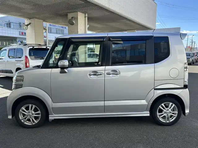 ホンダ Ｎ ＢＯＸ ＋ カスタム G ターボパッケージ 宮城県 2013(平25)年 12.7万km アラバスターシルバーメタリック ・ワンオーナー/・ナビ/（カロッツェリア）/（フルセグTV/CD/DVD/Bluetooth/Smart Usen)/・前ドライブレコーダー/・バックカメラ/・アイドリングストップ/・両側パワースライドドア/・革ステアリング/・ステアリングスイッチ/・パドルシフト/・電動格納ウィンカーミラー/・HIDライト/・オートライト/・フロントフォグランプ/・ISOFIX/・ETC/・GPS/(ASSURA)/(AR-G600A)/・バイザー/・夏タイヤ/・Wエアバッグ/ABS/・スマートキー/・スペアキー×1/・プッシュスタート/・盗難防止センサー/・横滑り防止装置/・取扱説明書