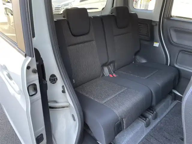 マツダ フレアワゴン カスタムスタイル ハイブリッド XG 群馬県 2018(平30)年 5.3万km ピュアホワイトP 安全装備/・衝突軽減ブレーキ/・レーンキープアシスト/・リアコーナーセンサー/・オートライト/・オートハイビーム/・横滑り防止/純正7インチワイドナビ/・AM/FM/フルセグTV/・Bluetooth/USB/・CD/DVD/SD/バックカメラ/片側電動スライドドア/ドライブレコーダー/ETC/運転席シートヒーター/LEDヘッドライト/LEDフォグランプ/純正ドアバイザー/純正フロアマット/純正14インチアルミホイール/スマートキー/プッシュスタート