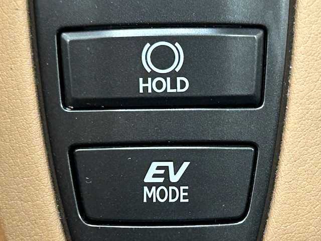 レクサス ＬＣ 500h Lパッケージ 宮城県 2017(平29)年 1.3万km ガーネットレッドマイカ ガラスルーフ/レクサスセーフティシステム＋/・プリクラッシュセーフティ/・レーントレーシングアシスト/・オートマチックハイビーム/・レーダークルーズコントロール/・ロードサインアシスト/・ブラインドスポットモニター/・クリアランスソナー/・リヤクロストラフィックアラート/純正ナビ/・バックカメラ/・フルセグTV/Bluetooth/CD/USB/・ETC2.0/ヘッドアップディスプレイ/前後コーナーセンサー/電子パーキング/オートブレーキホールド/革巻きステアリング/・ステアリングリモコン/・パドルシフト/レザーシート/・パワーシート（運転席/助手席）/・シートメモリー（運転席）/・ヒートシーター（運転席/助手席）/・エアーシート（運転席/助手席）/LEDヘッドライト/・オートライト/・フォグランプ/純正アルミホイール/純正フロアマット