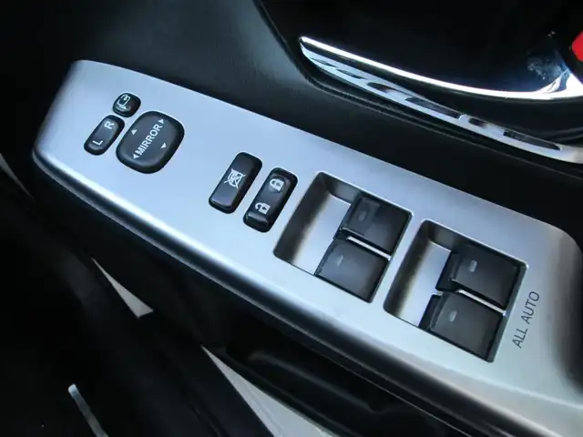 トヨタ プリウス α S 千葉県 2016(平28)年 6万km ホワイトパールクリスタルシャイン ワンオーナー/純正SDナビ、フルセグTV/バックカメラ/オーディオ【CD/DVD/SD/BT】/ハロゲンライト＆LEDフォグ/社外16インチアルミホイール/リアスポイラー/ウィンカードアミラー/ステアリングスイッチ/前方ドライブレコーダー/ビルトインETC/オートライト/横滑り防止装置/純正フロアマット＆ドアバイザー/記録簿29.30.31.R2.3年度有り/新車整備手帳/取扱説明書/スペアキー