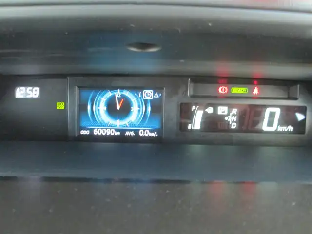 トヨタ プリウス α S 千葉県 2016(平28)年 6万km ホワイトパールクリスタルシャイン ワンオーナー/純正SDナビ、フルセグTV/バックカメラ/オーディオ【CD/DVD/SD/BT】/ハロゲンライト＆LEDフォグ/社外16インチアルミホイール/リアスポイラー/ウィンカードアミラー/ステアリングスイッチ/前方ドライブレコーダー/ビルトインETC/オートライト/横滑り防止装置/純正フロアマット＆ドアバイザー/記録簿29.30.31.R2.3年度有り/新車整備手帳/取扱説明書/スペアキー