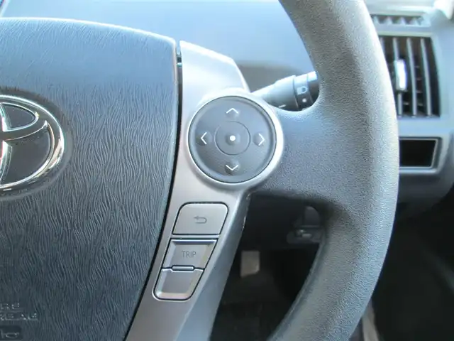 トヨタ プリウス α S 千葉県 2016(平28)年 6万km ホワイトパールクリスタルシャイン ワンオーナー/純正SDナビ、フルセグTV/バックカメラ/オーディオ【CD/DVD/SD/BT】/ハロゲンライト＆LEDフォグ/社外16インチアルミホイール/リアスポイラー/ウィンカードアミラー/ステアリングスイッチ/前方ドライブレコーダー/ビルトインETC/オートライト/横滑り防止装置/純正フロアマット＆ドアバイザー/記録簿29.30.31.R2.3年度有り/新車整備手帳/取扱説明書/スペアキー