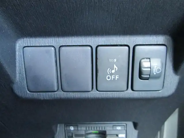 トヨタ プリウス α S 千葉県 2016(平28)年 6万km ホワイトパールクリスタルシャイン ワンオーナー/純正SDナビ、フルセグTV/バックカメラ/オーディオ【CD/DVD/SD/BT】/ハロゲンライト＆LEDフォグ/社外16インチアルミホイール/リアスポイラー/ウィンカードアミラー/ステアリングスイッチ/前方ドライブレコーダー/ビルトインETC/オートライト/横滑り防止装置/純正フロアマット＆ドアバイザー/記録簿29.30.31.R2.3年度有り/新車整備手帳/取扱説明書/スペアキー