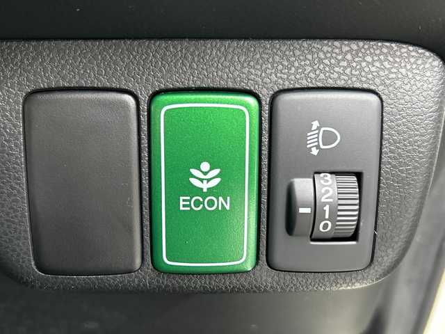 ホンダ フィット ハイブリット 広島県 2012(平24)年 1.9万km プレミアムホワイトパール 禁煙/純正ナビ（VXM-128VSXi）/・ワンセグ/CD/DVD/SD/クルーズコントロール/ＥＣＯＮ/ヘッドライトレベライザー/ＬＥＤドアミラーウインカー/オートエアコン/純正フロアマット