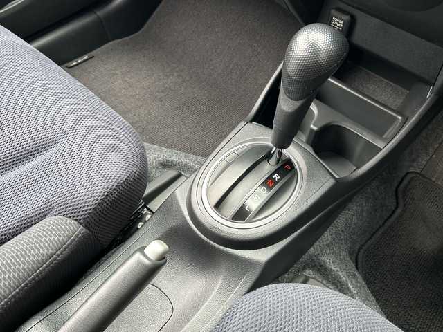 ホンダ フィット ハイブリット 広島県 2012(平24)年 1.9万km プレミアムホワイトパール 禁煙/純正ナビ（VXM-128VSXi）/・ワンセグ/CD/DVD/SD/クルーズコントロール/ＥＣＯＮ/ヘッドライトレベライザー/ＬＥＤドアミラーウインカー/オートエアコン/純正フロアマット